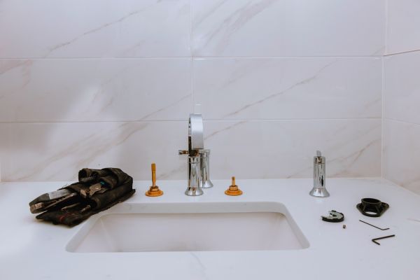Cost of Porcelain Sink Installation in Vancouver